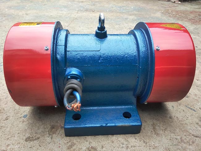 YZU10-4振動(dòng)電機(jī)