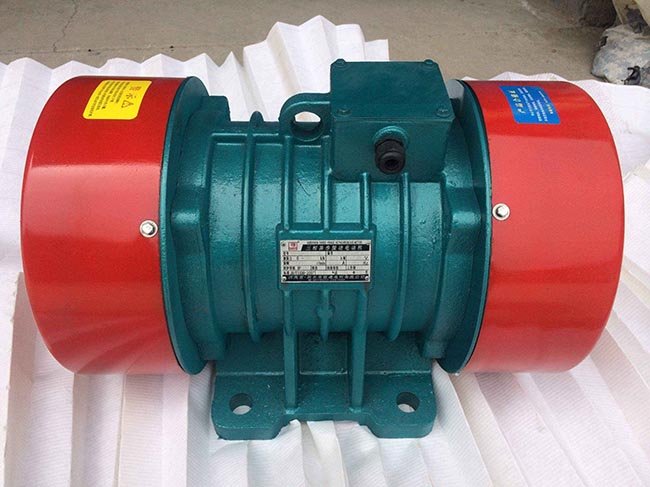 立式振動(dòng)電機(jī)