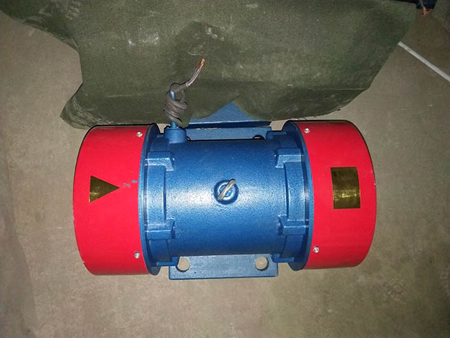 青海格爾木李經(jīng)理您所訂購的振動電機(jī)已發(fā)出