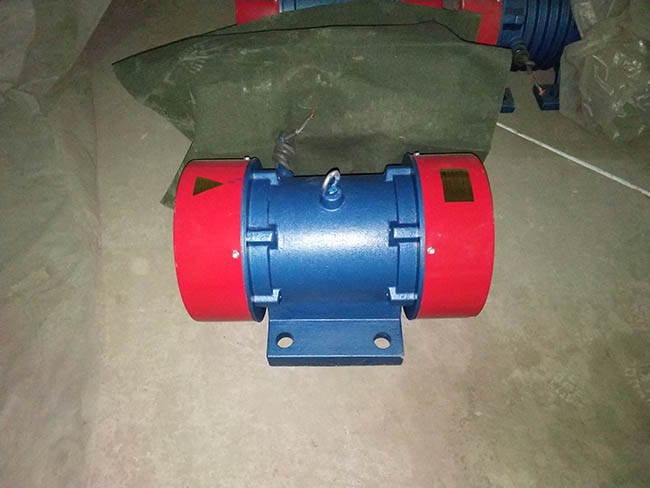 振動(dòng)電機(jī)