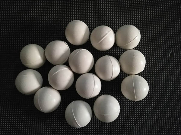 江蘇的李經(jīng)理今天訂了6000個(gè)直徑40mm的橡膠球  已經(jīng)發(fā)貨了