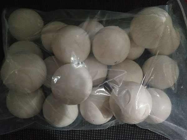 錦經(jīng)理昨天訂購(gòu)了1000個(gè)直徑28mm橡膠球現(xiàn)在發(fā)貨了請(qǐng)注意查收