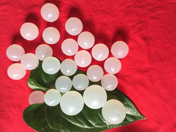 耐高溫20mm硅膠球耐磨、環(huán)保、質(zhì)量輕、彈力好、抗氧化等！